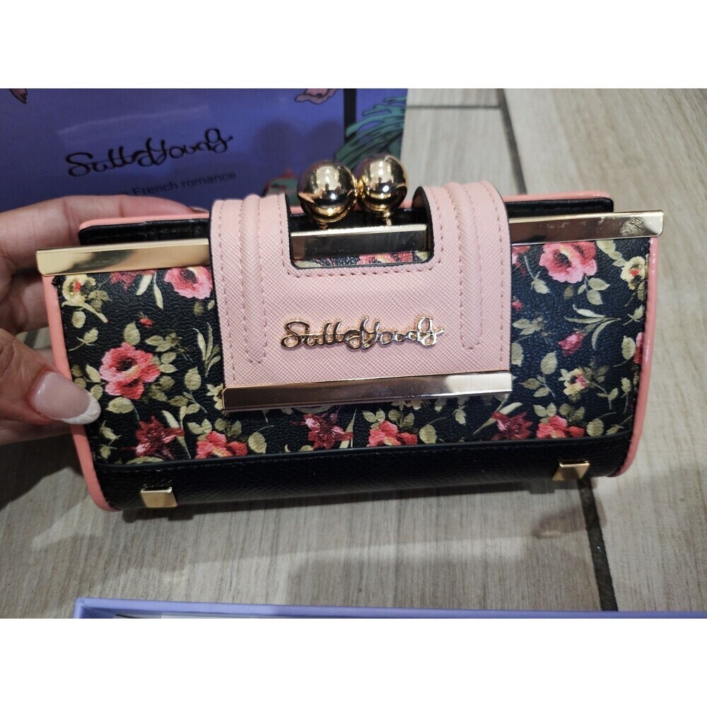 Sally Young Lady Women Retro Purses Floral Butterfly Pattern Buckle Wallets Card